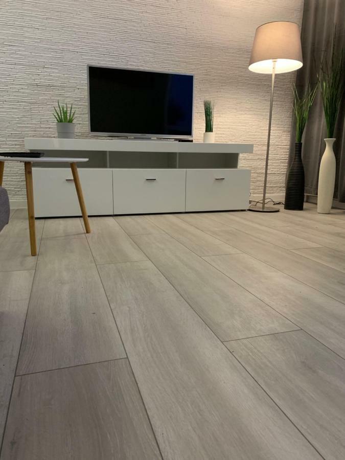 Apartament Zelazna 11 Apartment Torun Ngoại thất bức ảnh